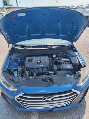 Hyundai Elantra-5
