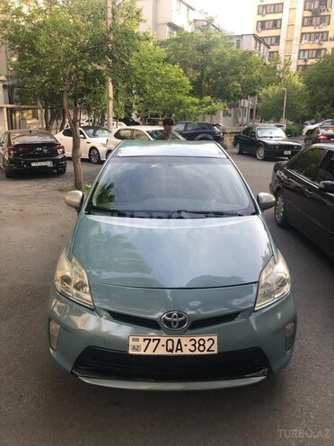 Toyota Prius-2