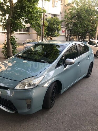 Toyota Prius-6