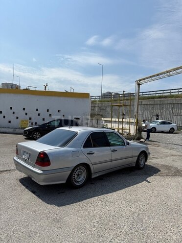 Mercedes C 230-4