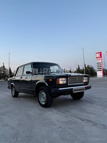 LADA (VAZ) 2107-1