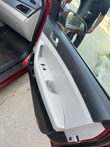 Hyundai Sonata-8
