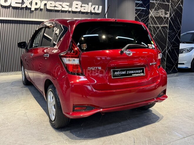 Nissan Note-5