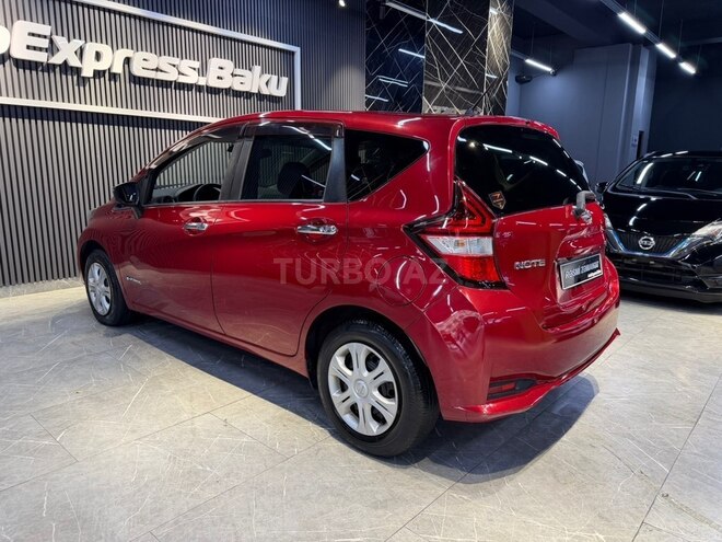 Nissan Note-2