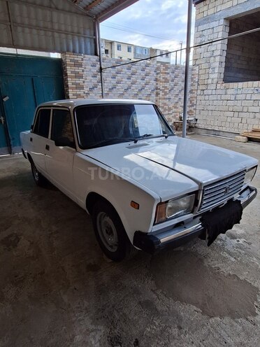 LADA (VAZ) 2107-2