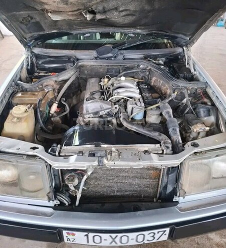 Mercedes 200 D-6