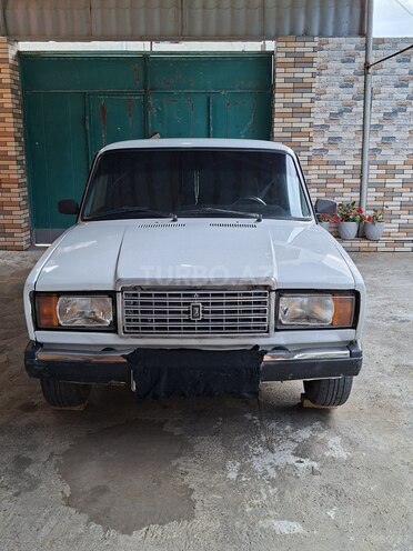 LADA (VAZ) 2107-1