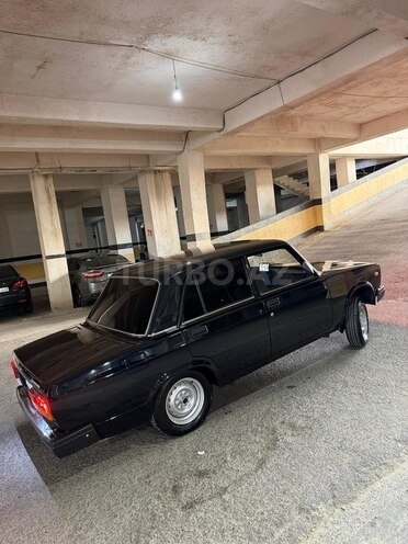 LADA (VAZ) 2107-2