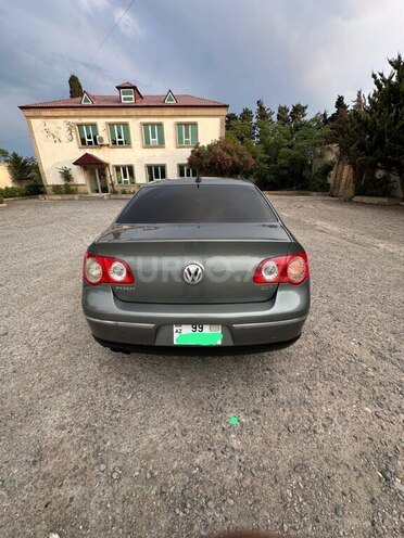 Volkswagen Passat-2