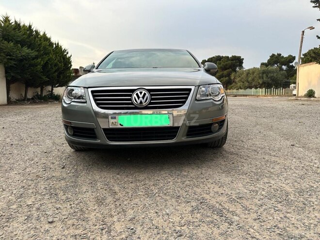 Volkswagen Passat-1