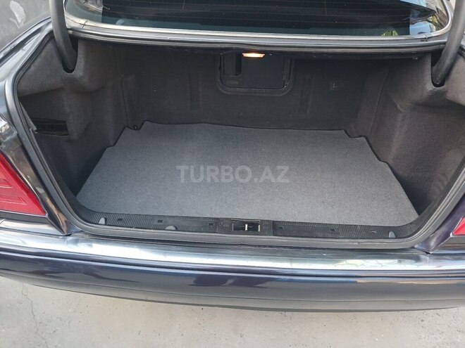 Mercedes E 280 4MATIC-9