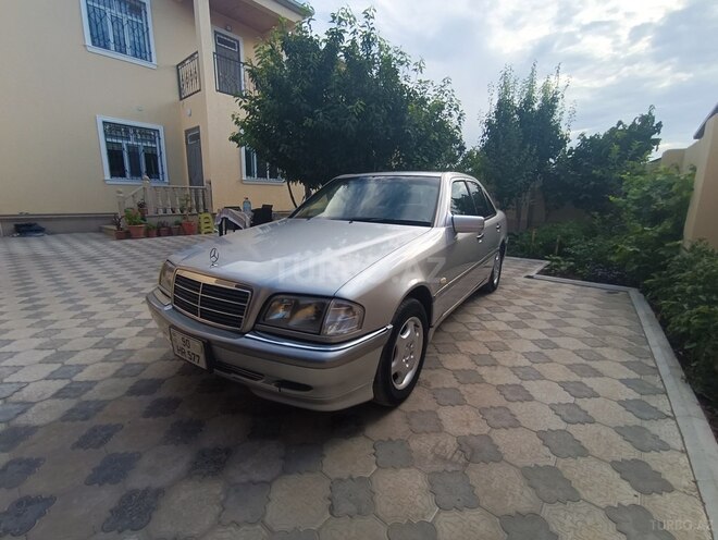 Mercedes C 240-3