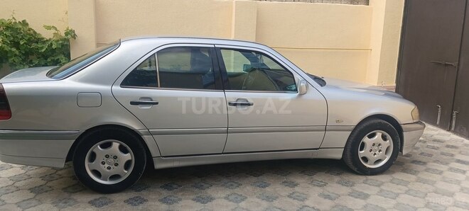 Mercedes C 240-4