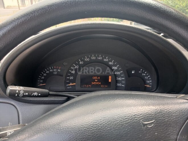 Mercedes C 200-11