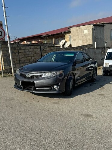 Toyota Camry-1