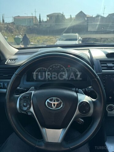 Toyota Camry-5