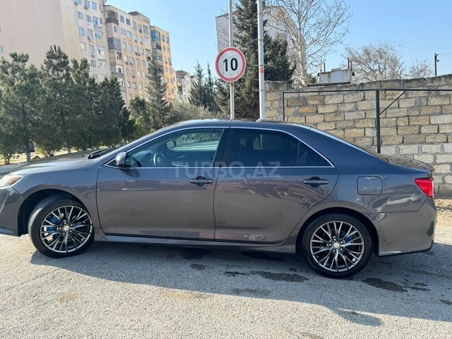 Toyota Camry-3