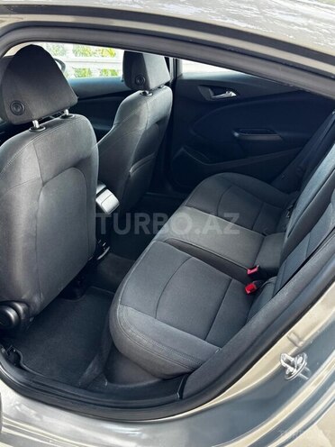 Chevrolet Cruze-9