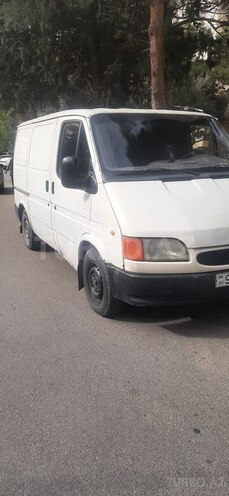 Ford Transit-10