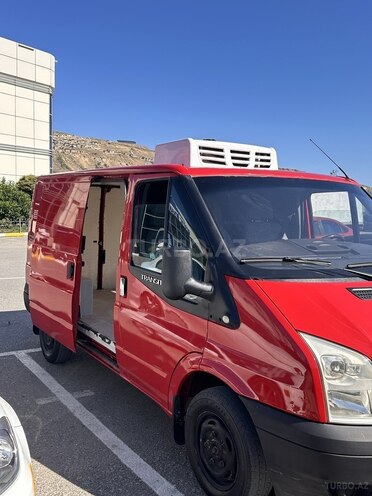 Ford Transit-3