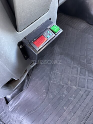 Ford Transit-7