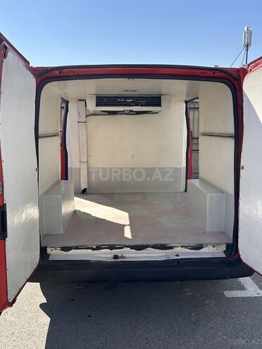 Ford Transit-8