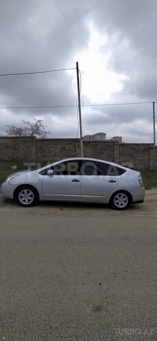 Toyota Prius-12