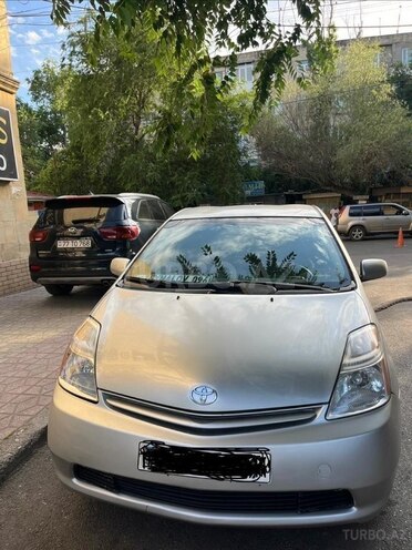 Toyota Prius-1