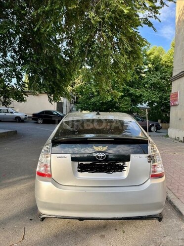 Toyota Prius-2