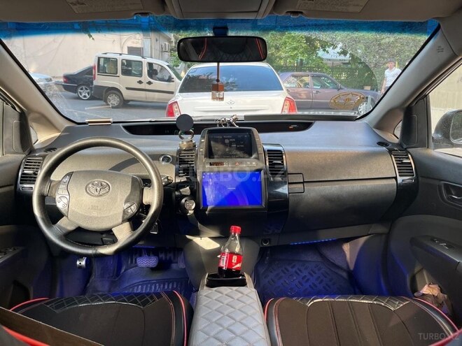 Toyota Prius-4
