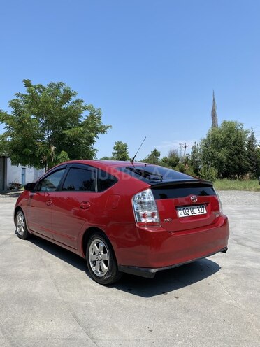 Toyota Prius-4