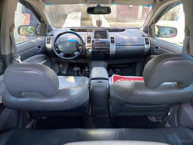 Toyota Prius-15