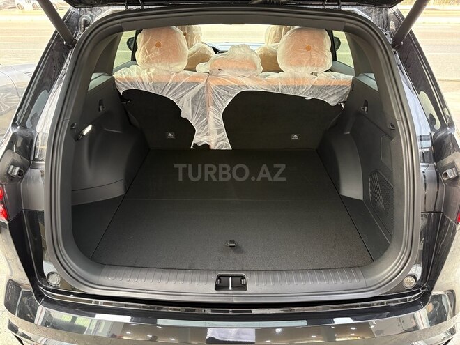 Geely Monjaro-13