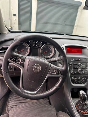 Opel Astra-2