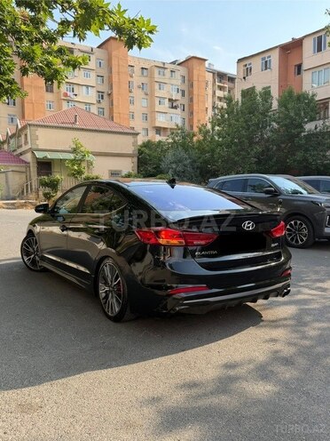 Hyundai Elantra-7
