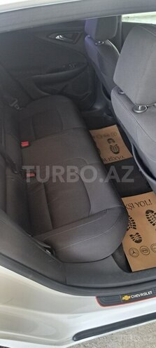 Chevrolet Malibu-12