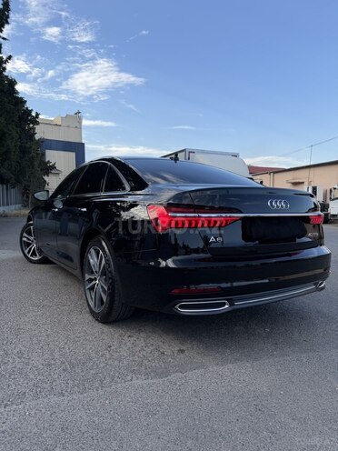 Audi A6-4