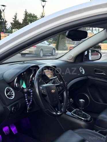 Chevrolet Cruze-9