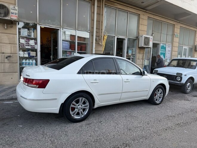 Hyundai Sonata-8