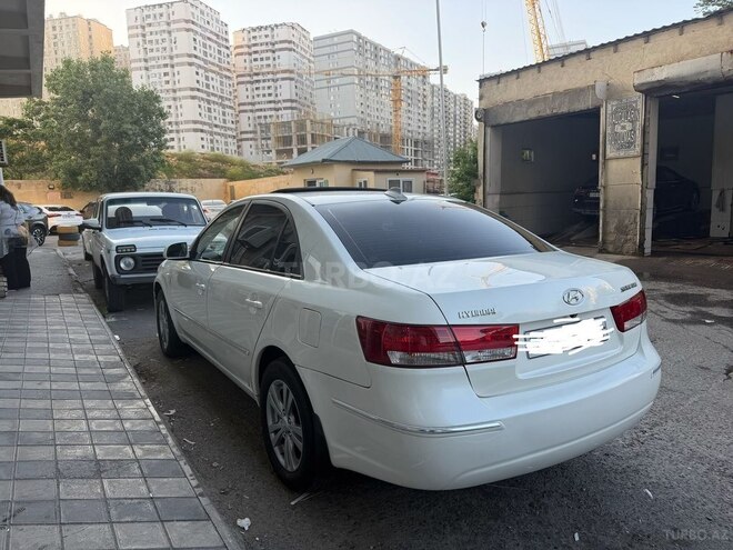 Hyundai Sonata-11