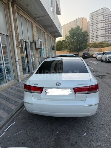Hyundai Sonata-4