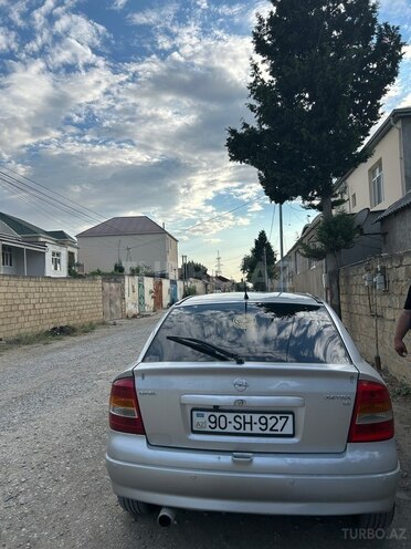 Opel Astra-2