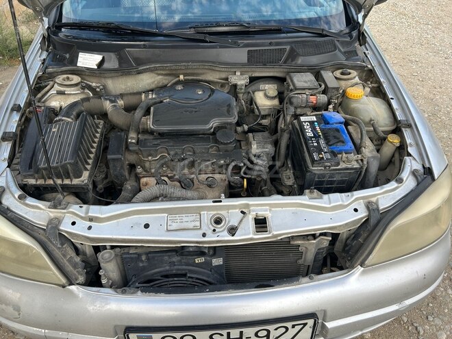 Opel Astra-11