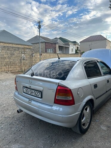Opel Astra-12