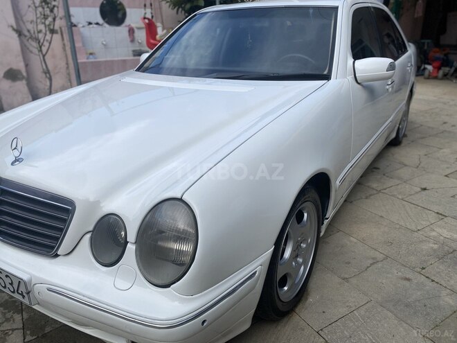 Mercedes E 240-7