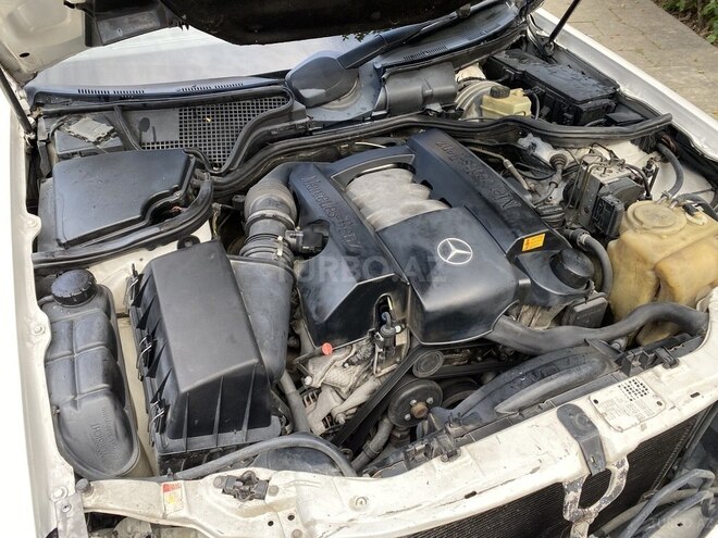 Mercedes E 240-14