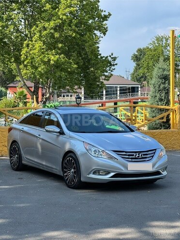 Hyundai Sonata-2