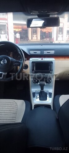Volkswagen Passat CC-4