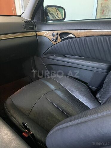 Mercedes E 320-8