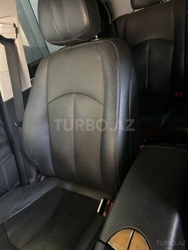 Mercedes E 320-7